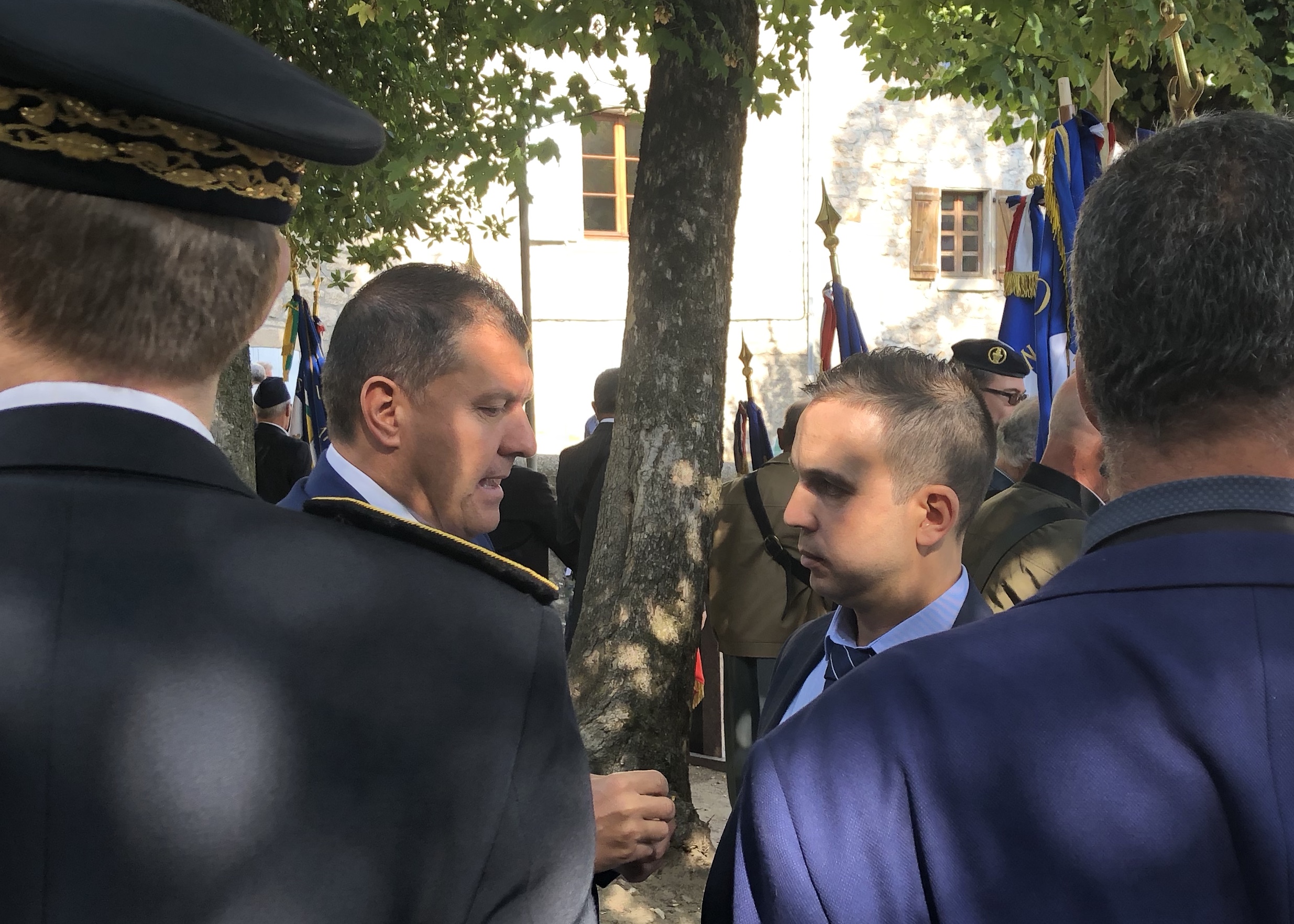 Hommage et considération à nos amis Harkis.