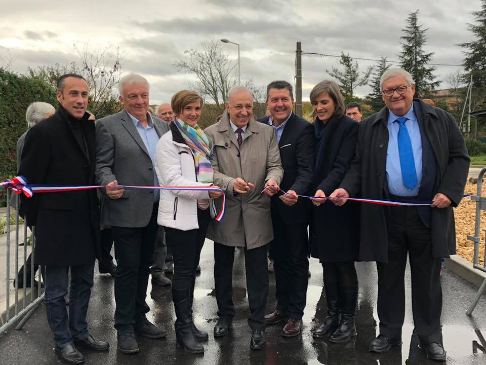 Mobilité en zone rurale et pouvoir d’achat : les deux pieds dedans à Lavilledieu, lors de l’inauguration de l’entrée nord du village.