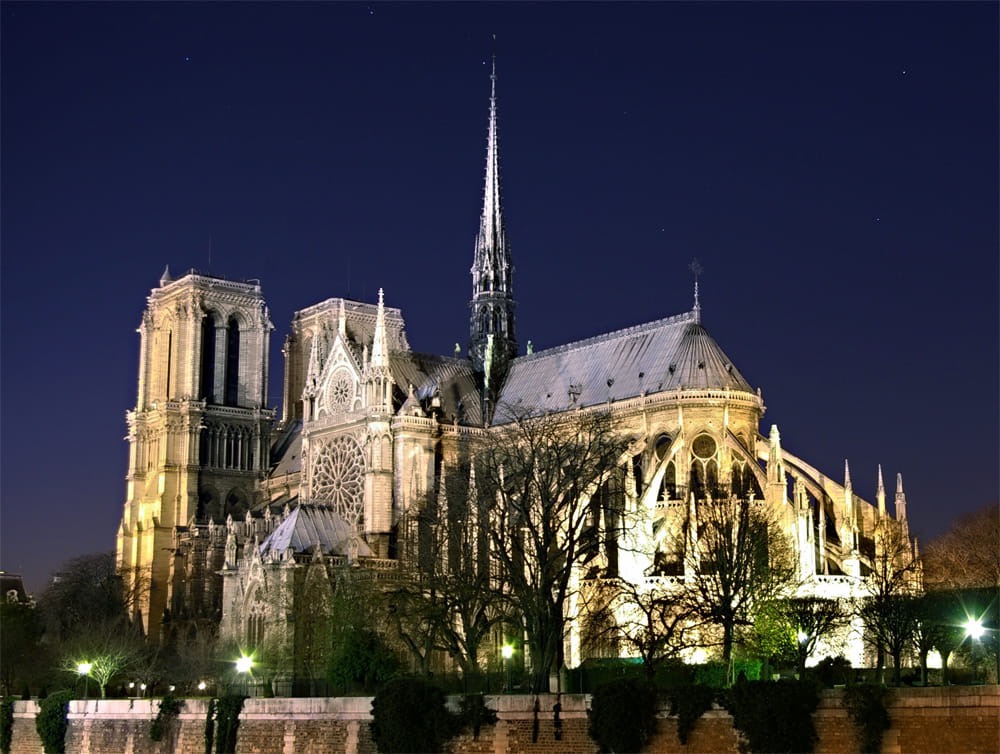 Nous sommes tous concernés car c’est dans des lieux comme Notre Dame que bat le cœur de la France.