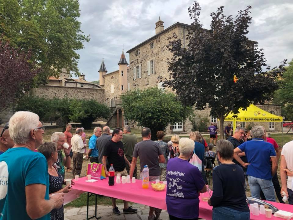 Moment de convivialité avec les bénévoles de la Chaussée des Géants