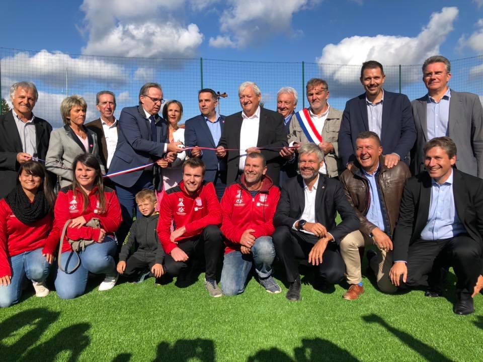 Un tout nouveau terrain de foot sur la Montagne ardéchoise à Coucouron