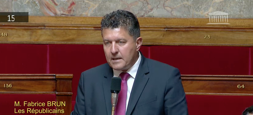 Prime aux soignants pour l’Ardèche : le Ministre de la Santé ouvre une porte en réponse à ma question au gouvernement.