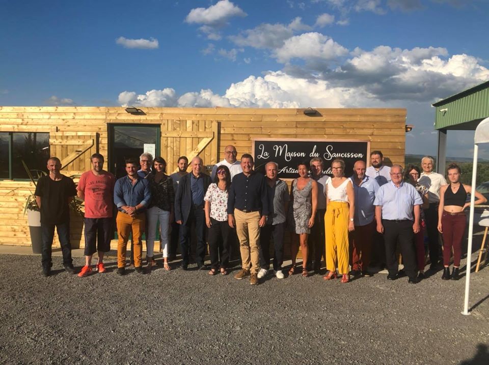 Inauguration du nouveau local de vente de La Maison du Saucisson à Lavilledieu.