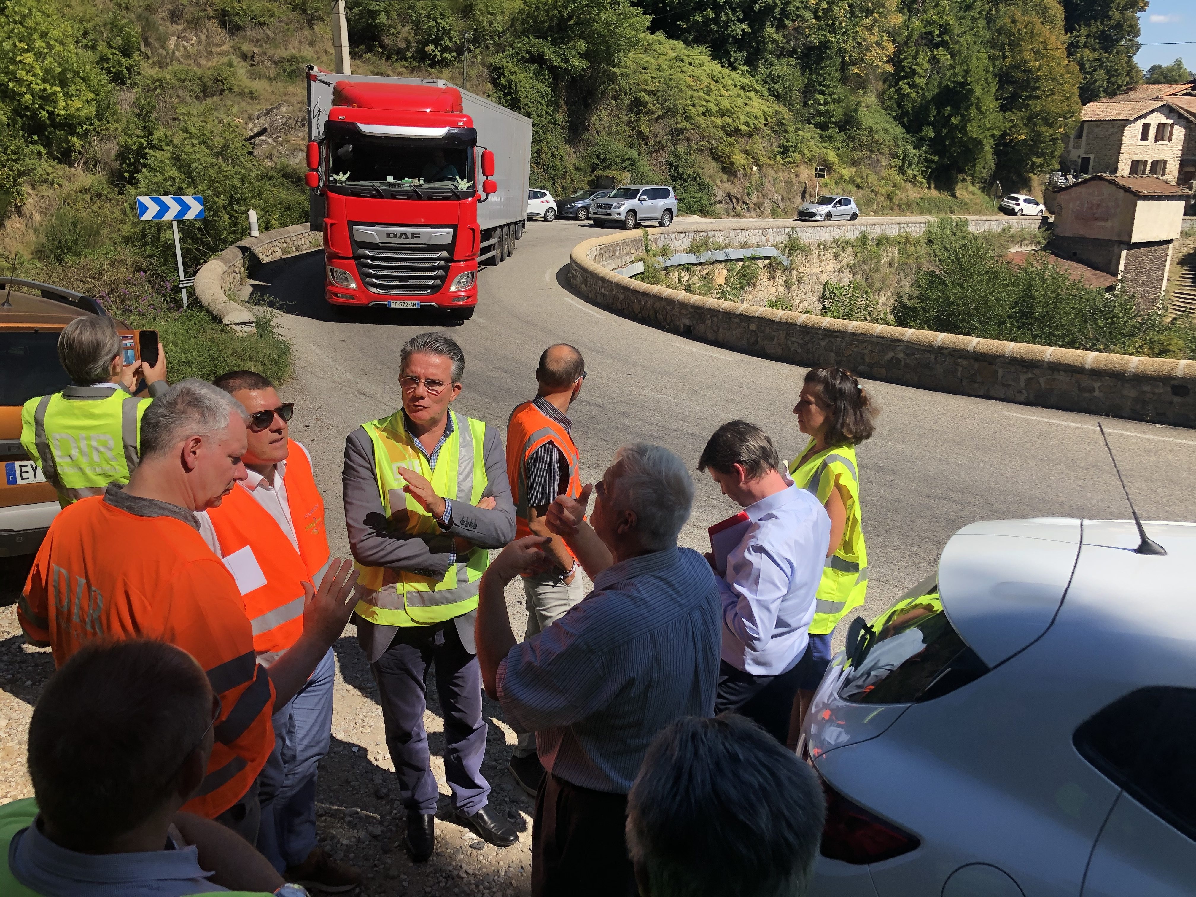 Le travail de fourmi sur la RN102 se poursuit.