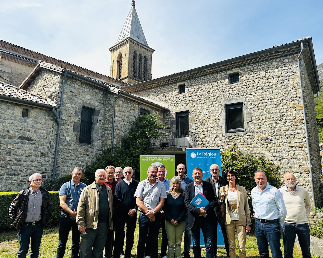 Ardèche des Sources et Volcans : signature du Contrat Région.