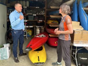 Remise des clés du minibus de Chassezac Sports Nature
