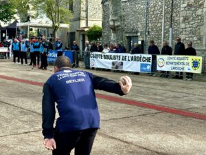 Le sport-boules, une institution en Ardèche