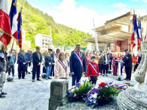 Ensemble, plus que jamais, transmettons un message de paix et de liberté