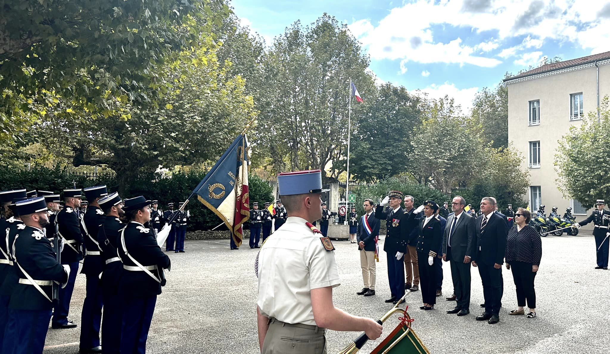 Hommage et considération à nos forces de l’ordre