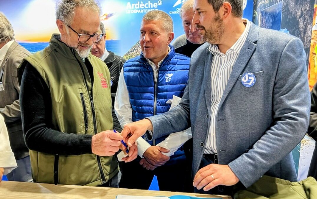 Total soutien à la marque collective Boeuf des Prairies Fleuries.