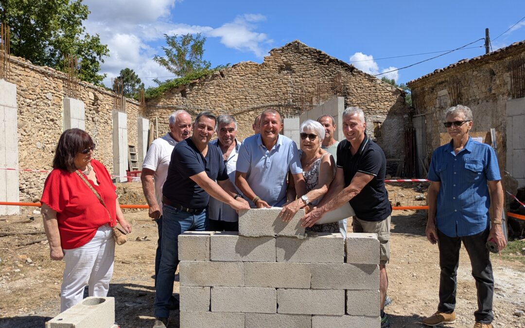 Première pierre posée pour la Maison de la chasse à Vagnas