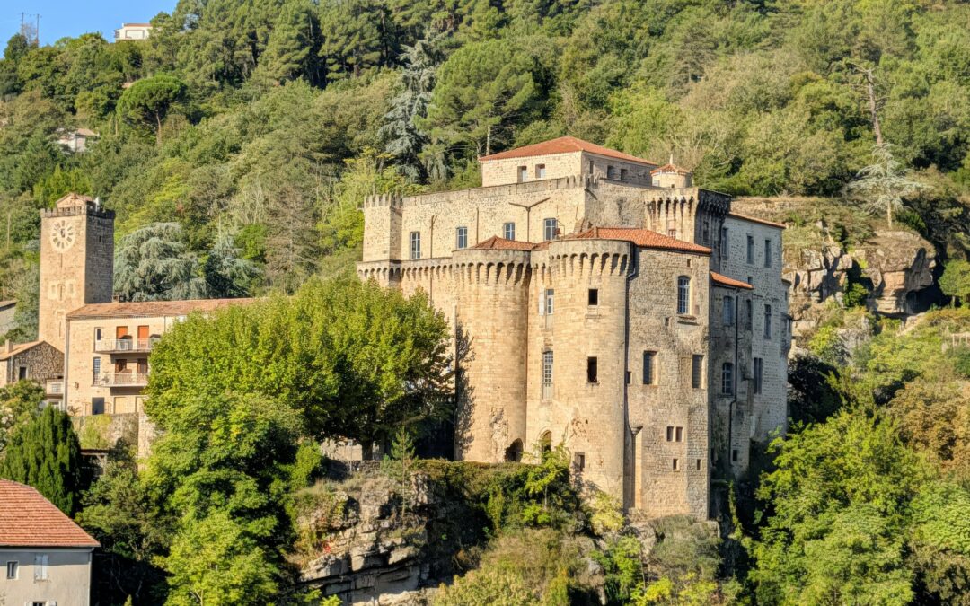 Visite du chantier du château de Largentière