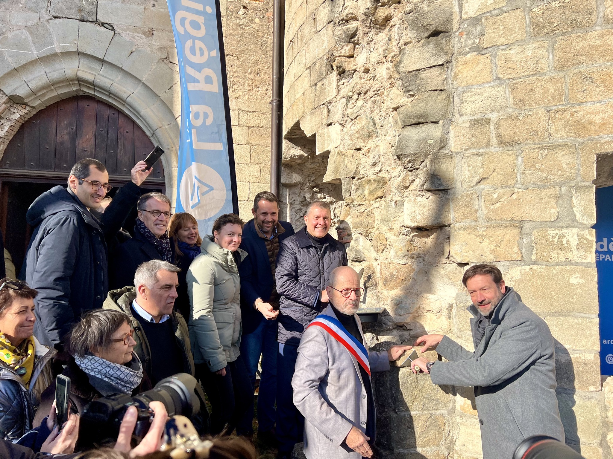 586849457_1232359812046002_1291214975769018035_n-2