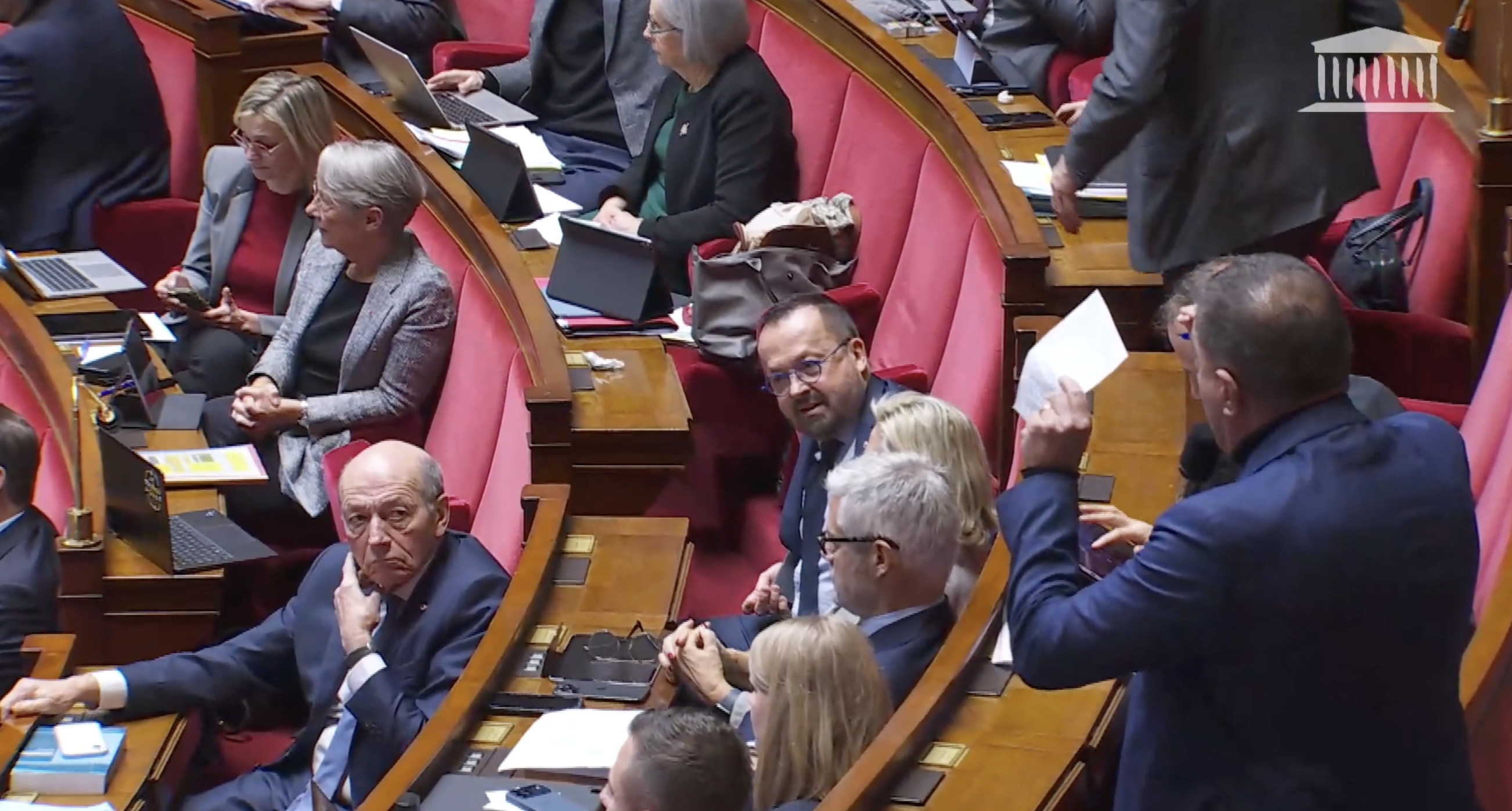 Budget de la Sécu : encore trop de taxes et d’impôts, pas assez de lutte contre la fraude et le gaspillage.