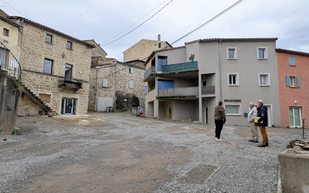 Réunion de travail à Laurac-en-Vivarais avec le maire Didier Nury