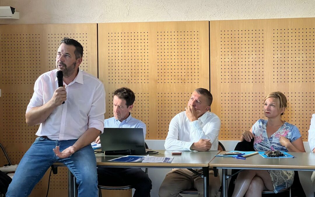 Au contact des élus, des acteurs économiques et associatifs des cantons d’Aubenas